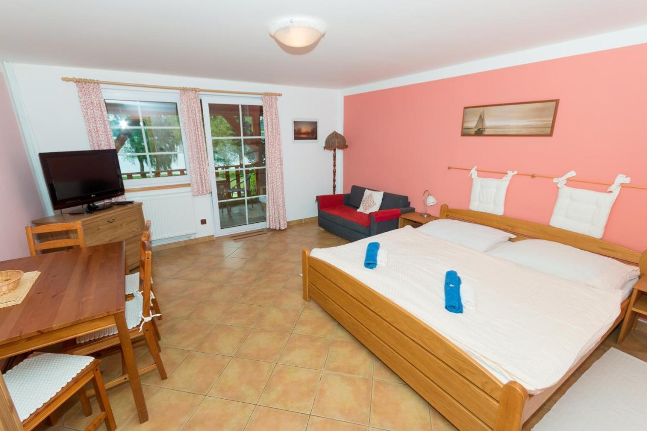Apartments U Jezera Cerna Černá v Pošumaví Exteriör bild