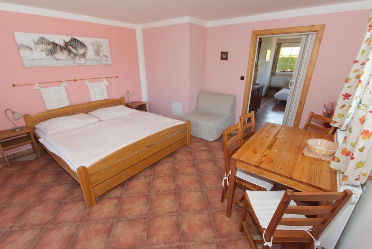 Apartments U Jezera Cerna Černá v Pošumaví Exteriör bild